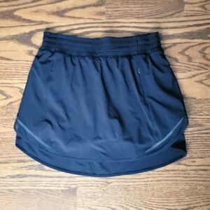 Lululemon Hotty Hot high rise skirt